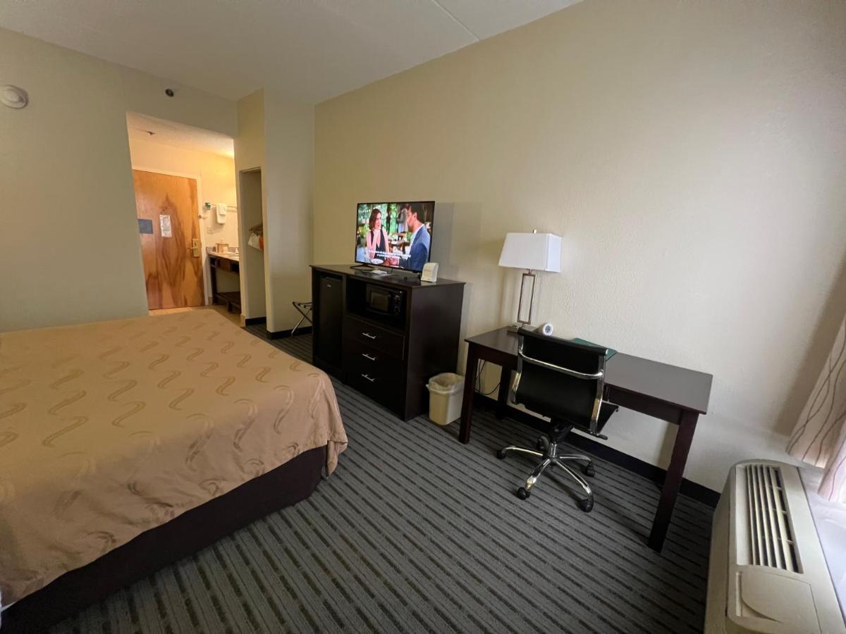 Quality Inn Richmond Airport Sandston Eksteriør bilde